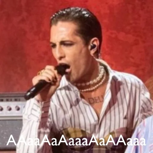 человеческое лицо микрофон одежда