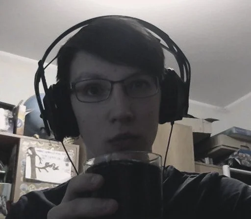 наушники комнатный Человек