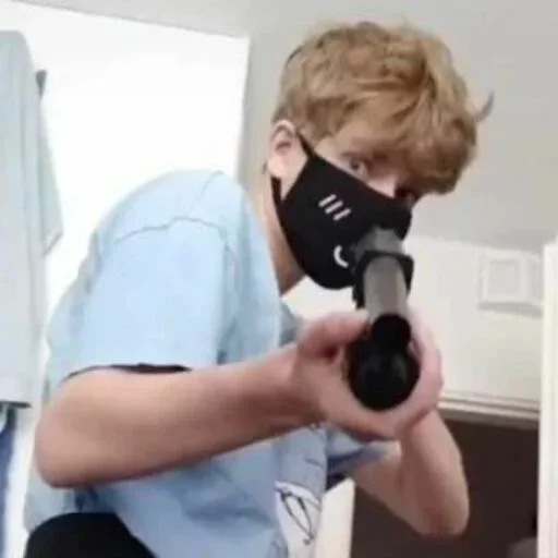 Человек стена комнатный