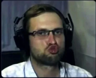 Sticker Куплинов @FemojiBot - 0