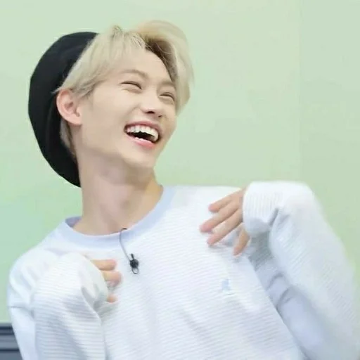 человеческое лицо Человек улыбаться