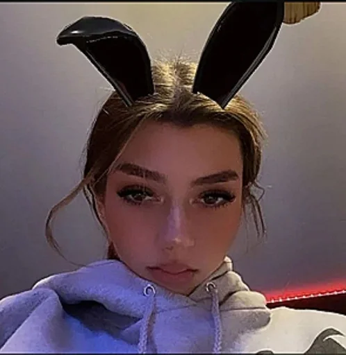 human face cartoon screenshot