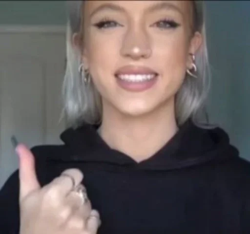 Sticker мэлони вау :: @fStikBot - 4