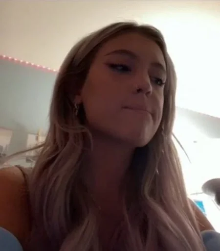 Sticker мэлони вау :: @fStikBot - 0