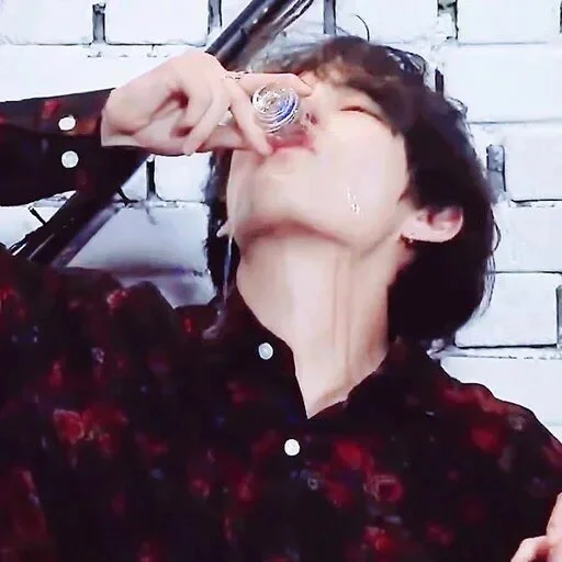 Человек человеческое лицо безалкогольный напиток