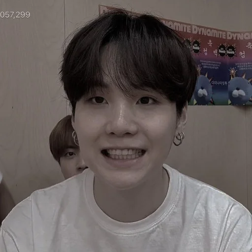 Стикер ᦈ min yoongi ✪ @pwolaroid ɞ - 9