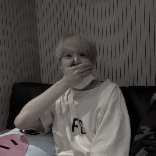 Стикер ᦈ min yoongi ✪ @pwolaroid ɞ - 7