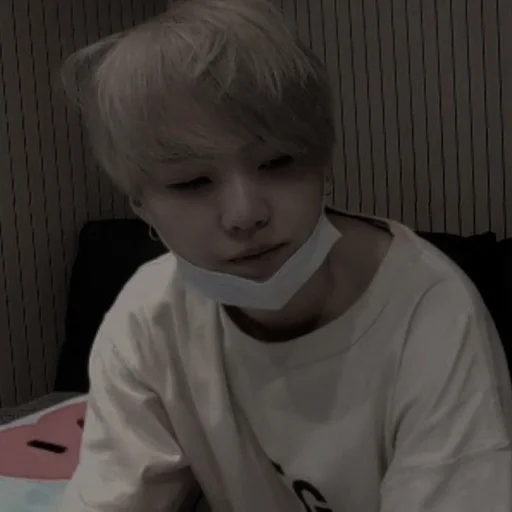 Стикер ᦈ min yoongi ✪ @pwolaroid ɞ - 3