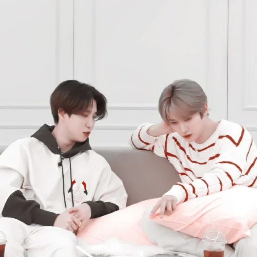 Sticker #𝐈𝐧𝐓𝐡𝐞𝐒𝐡𝐨𝐰𝐓𝐨𝐝𝐚𝐲: han & lee know ;: by @paradismaudit - 0