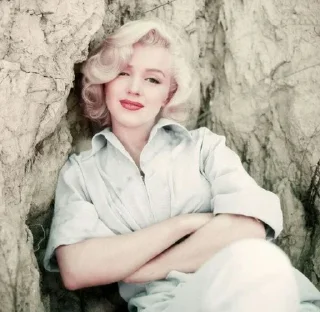 Стикер Marilyn ... - 11