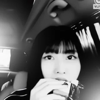 Стикер ⩨💽 𝘮𝘰𝘮𝘰 by @sandiastickers - 4