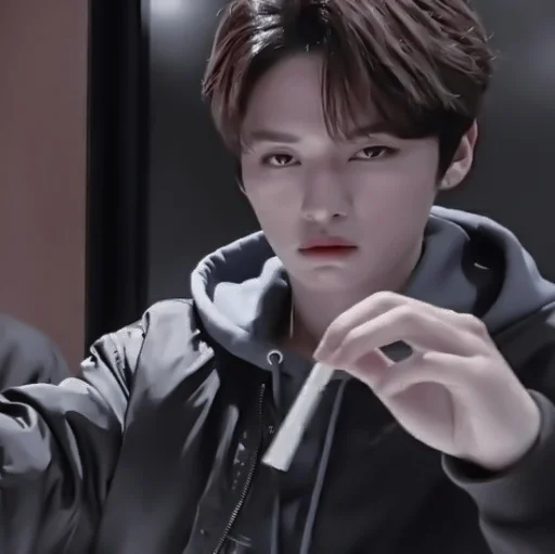 #𝐦𝐨𝐨𝐝: 𝗆𝗂𝗇𝗁𝗈 ;: by @paradismaudit - Человек