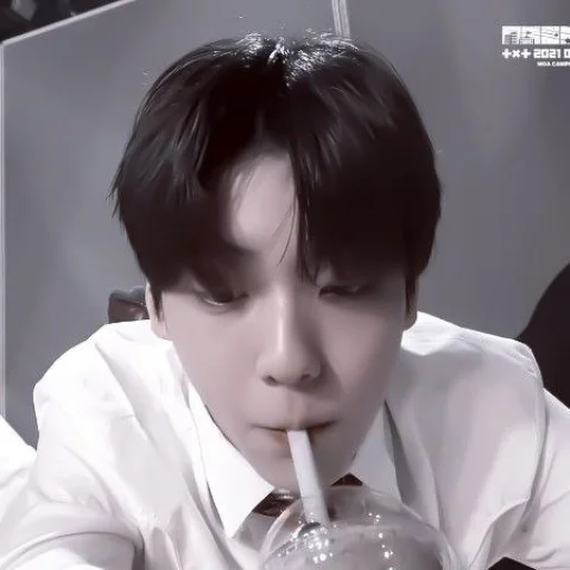 Стикер あ 𝘮𝘰𝘰𝘥 𝘴𝘰𝘰𝘣𝘪𝘯 :; by @seduiisantee - 7