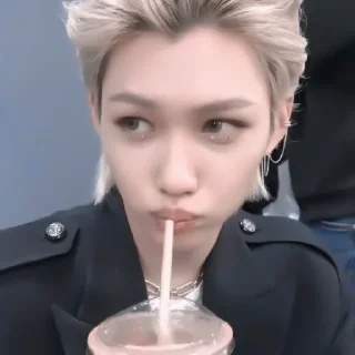 Стикер あ 𝘮𝘰𝘰𝘥 𝘧𝘦𝘭𝘪𝘹 :; by @seduiisantee - 6