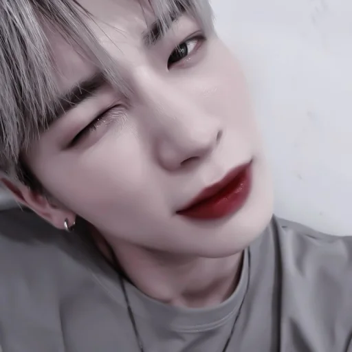 あ 𝘮𝘰𝘰𝘥 𝘵𝘢𝘦𝘩𝘺𝘶𝘯 :; by @seduiisantee - 