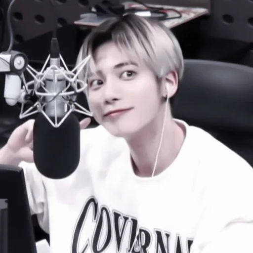 Sticker あ 𝘮𝘰𝘰𝘥 𝘵𝘢𝘦𝘩𝘺𝘶𝘯 :; by @seduiisantee - 0