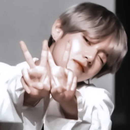 Человек палец человеческое лицо