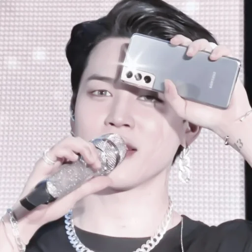 Человек человеческое лицо модный аксессуар