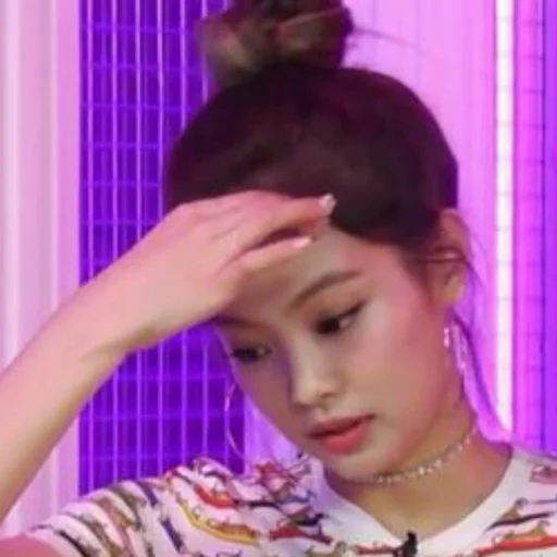 person hairstyle indoor