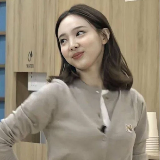 Sticker 𝐍𝐚𝐲𝐞𝐨𝐧;;@nabongily - 5