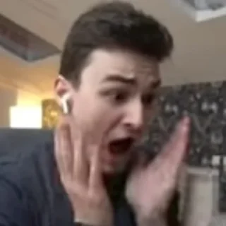 Sticker Брайн и Анастасиз>:3 - 3