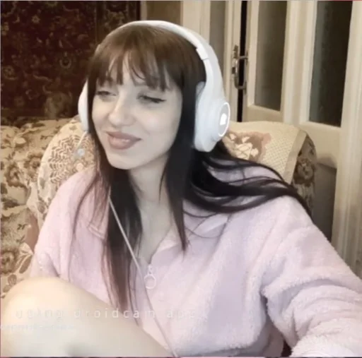 Человек человеческое лицо наушники