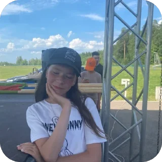 Стикер нэ @TgEmodziBot - 2