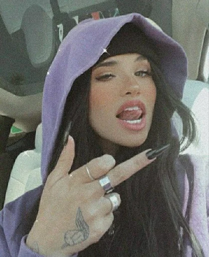 Человек человеческое лицо модный аксессуар