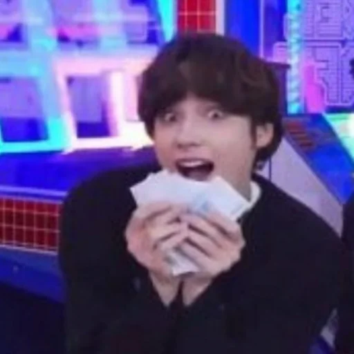 Стикер hueningkai moods by @petitprincekai - 7