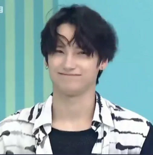 Стикер hueningkai moods by @petitprincekai - 5