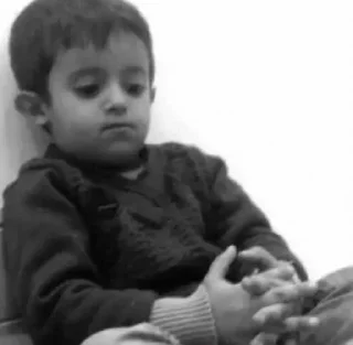 Стикер بنت احمد - 10