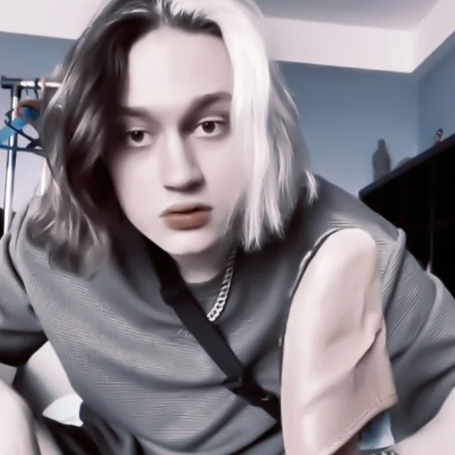 ،️ 𝗻ekoglai ꜜ茄 ˖🕊 ˒˒ @anhedoniastkrs - person