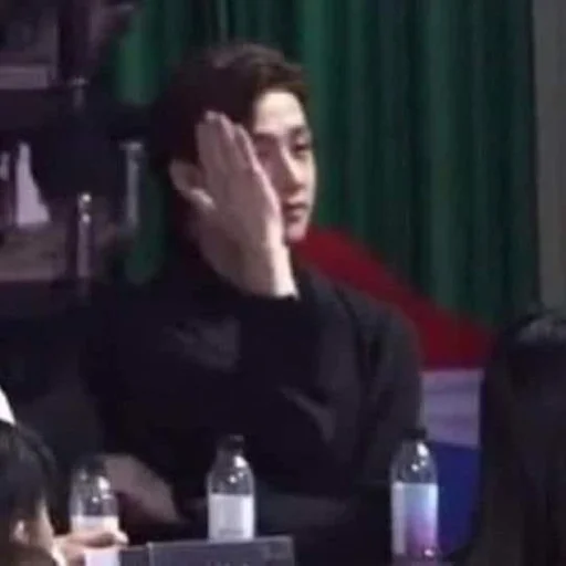 Человек человеческое лицо бутылка