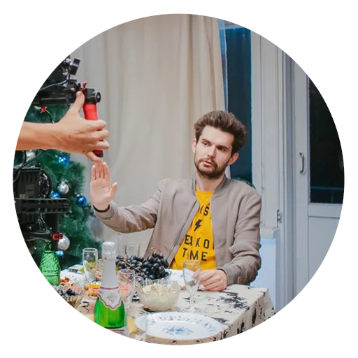 Человек безалкогольный напиток одежда