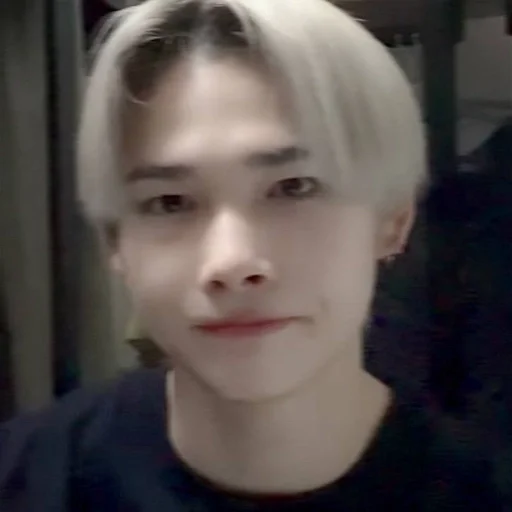 Sticker 🤍🩹 прекрасному нуару :: @fStikBot - 7