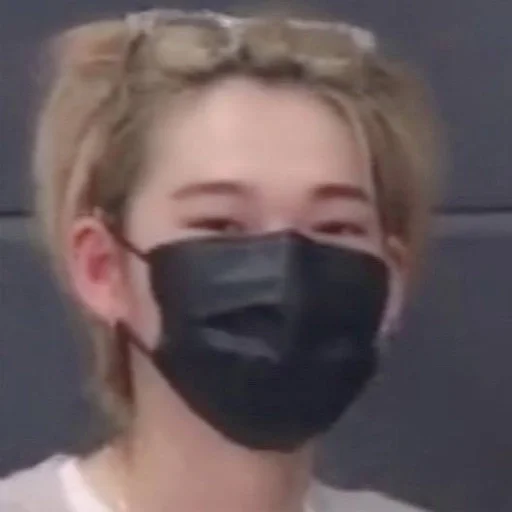 Sticker 🤍🩹 прекрасному нуару :: @fStikBot - 5