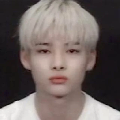 Sticker 🤍🩹 прекрасному нуару :: @fStikBot - 3