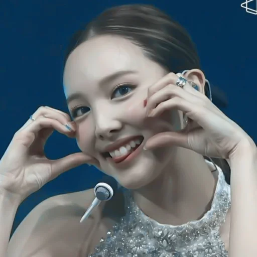 [💡] nayeon mood by @sen1ses - 