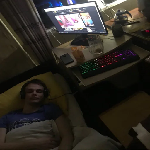 Стикер олег хуесос - 6