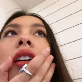 Стикер olivia 🫒 - 11