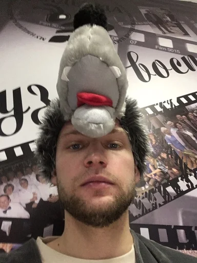 человеческое лицо мужчина СМС