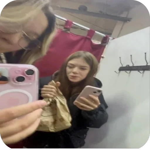 Создать Стикеры 👉@EmojiCatalogbot - 