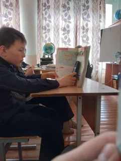 Стикер 5Б дебилы🤣❤️ @WmojiBot - 1