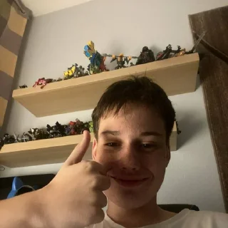 Стикер Создано в @sozdat_stikery_bot - 9