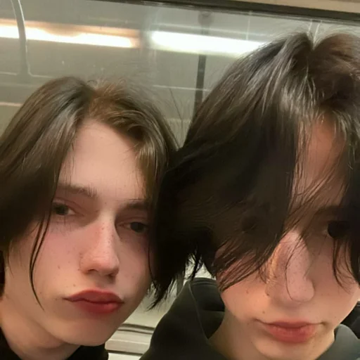 Создано в @sozdat_stikery_bot - 