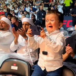 Стикер Создано в @sozdat_stikery_bot - 9