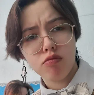 Стикер Жизнь как Клизмы @Ctikerubot - 5