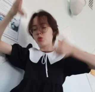 Стикер Жизнь как Клизмы @Ctikerubot - 6