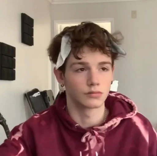 Sticker ПЭЙТОН ГЕЙТОН😔 :: @fStikBot - 7