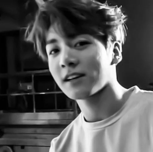 Стикер 🛹-𝐣𝐮𝐧𝐠𝐤𝐨𝐨𝐤`.|@pecjuwr :: @fStikBot - 7